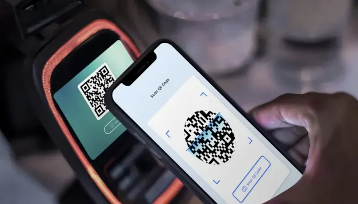 contactless-cashless-payment-through-qr-code-mobile-banking-scaled_p40360_thumb_resized